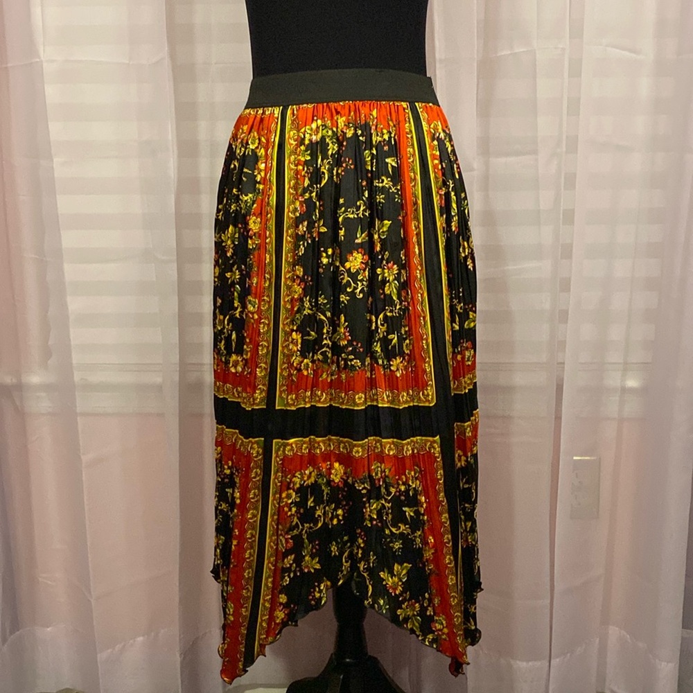Black Floral Scarf-Print Midi Skirt